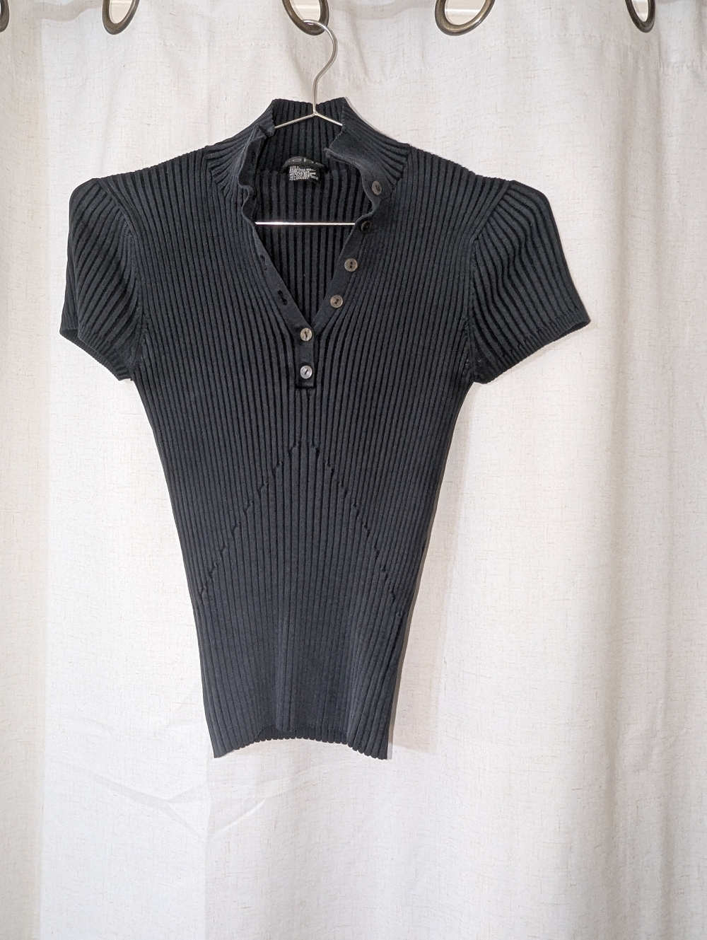 2000s Stretchy Fitted Bebe High Neck Top